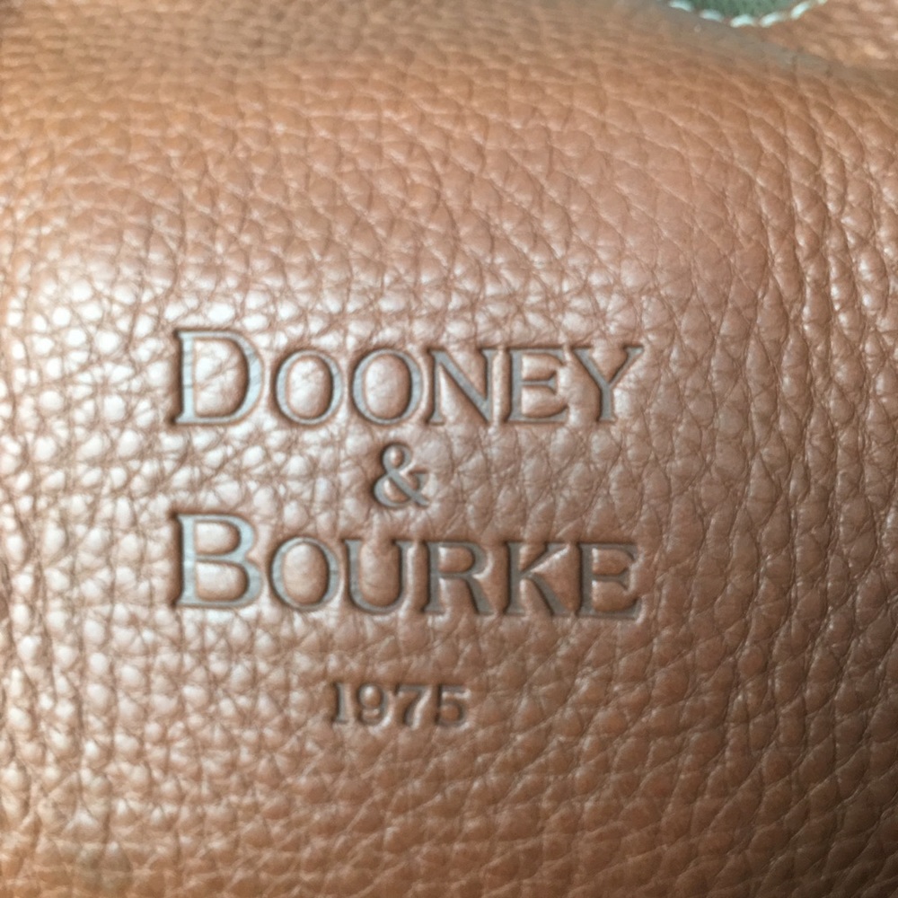 Vintage Dooney & Bourke brown shoulder handbag